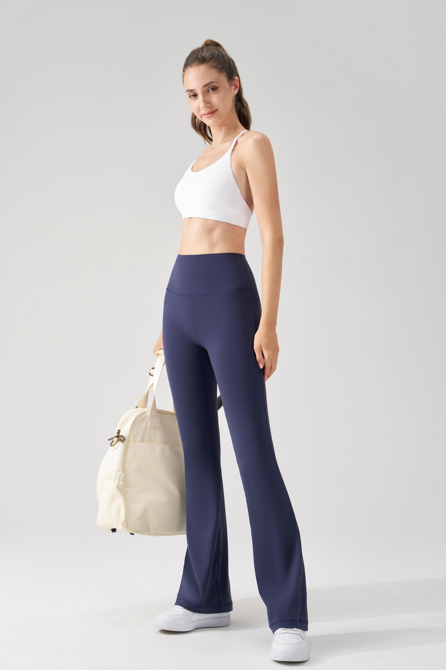 ela™ Cloud-Flow High-Rise Flared Pant