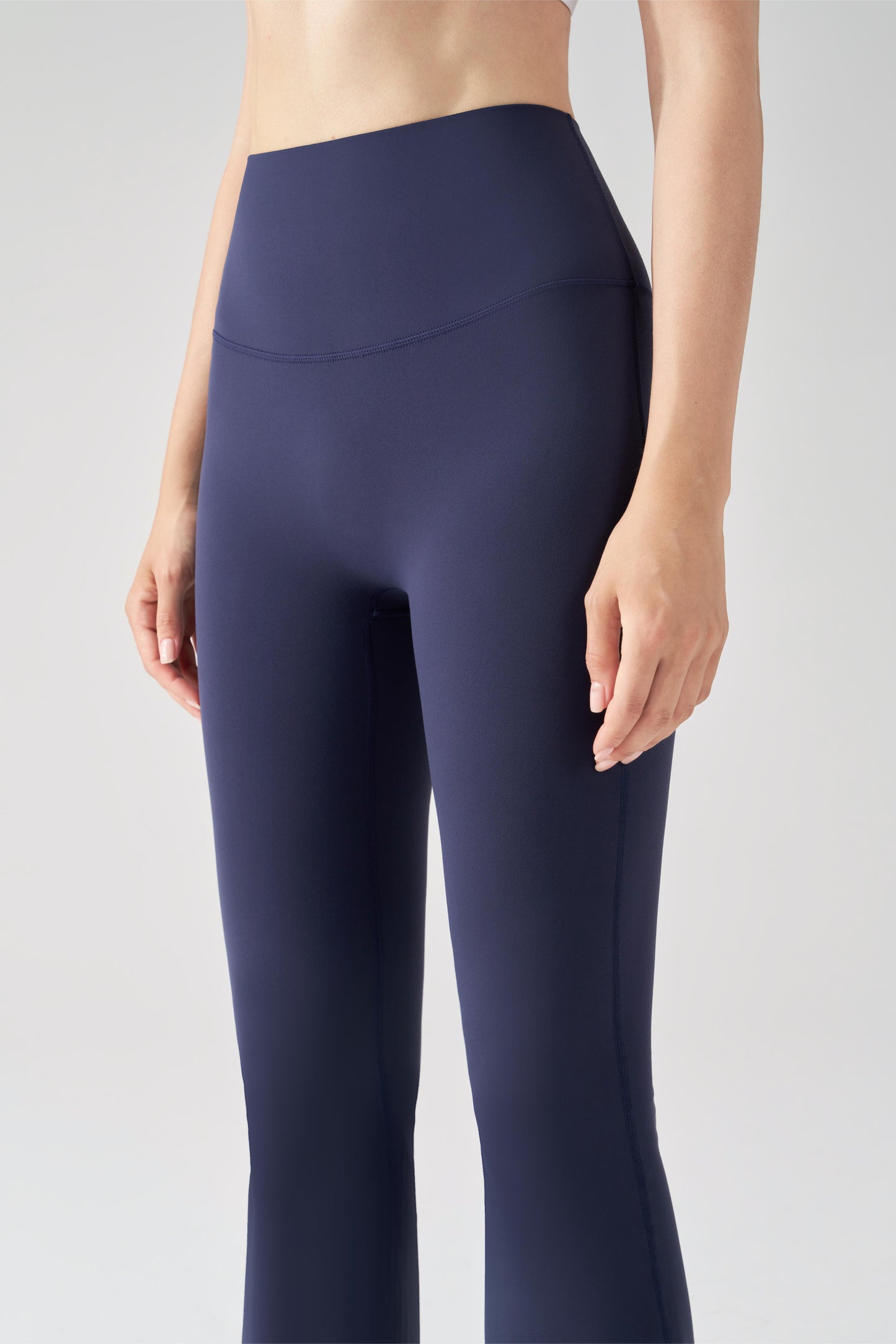 ela™ Cloud-Flow High-Rise Flared Pant