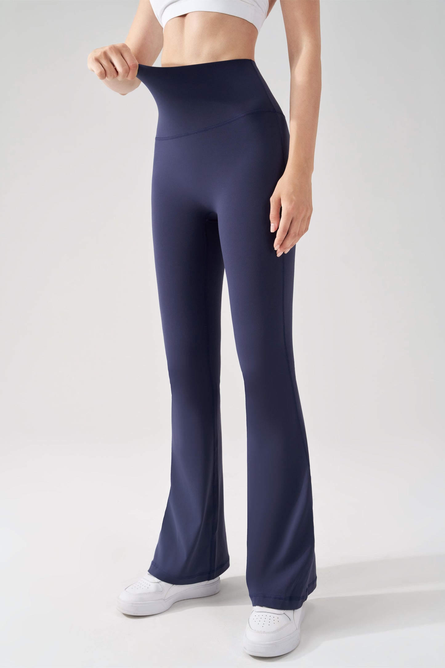 ela™ Cloud-Flow High-Rise Flared Pant